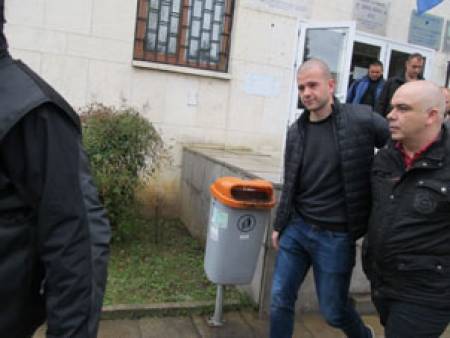 Изловиха данъчни рекетьори в Търново