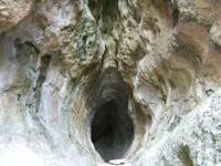 Уникалната пещера Утроба, или Вулвата, е била древен орфически олтар