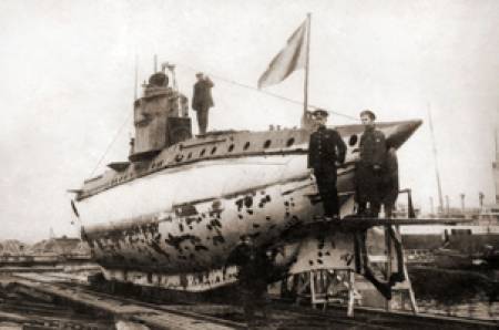 Как България се сдобива с подводница