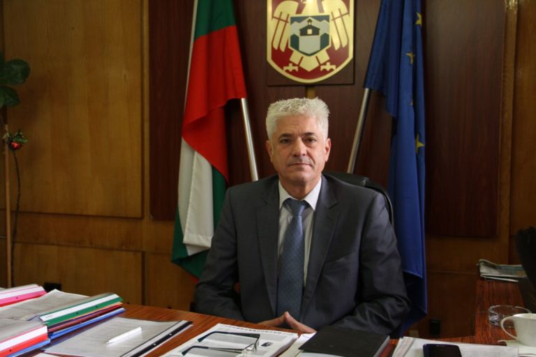 Кметът на Дупница с разтърсващо послание: Изправени сме пред угрозата от ново, този път религиозно робство