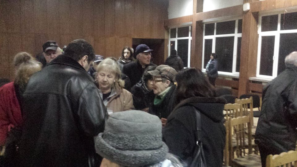 Проверяват строеж, запушил достъпа до пешеходна пътека в "Дружба" 2