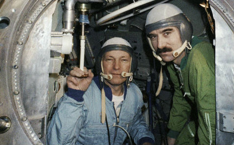 Първият български космонавт и драматичният полет на "Съюз 33"