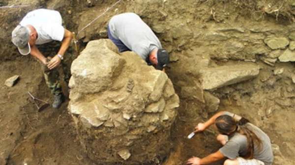 Археолози откриха край Струмяни древно селище на 8000 години