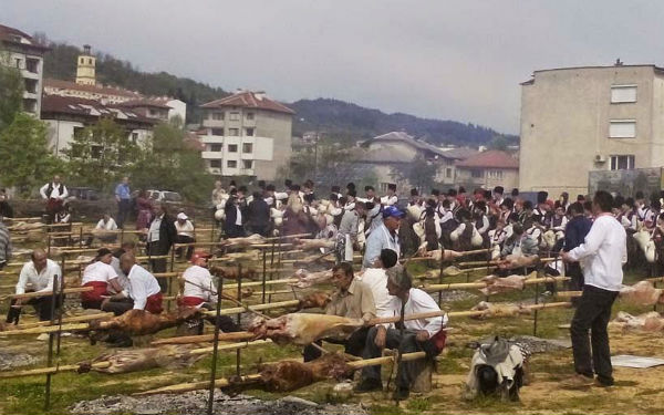 Златоград стяга 200 чевермета за Гергьовден