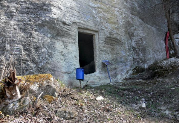 На св. цар Борис Покръстител ли е гробницата в местността Кирека под Мадарските скали