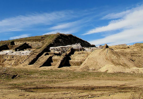 Започват поредните проучвания на Юнаците, където разкопките продължават над 50 години