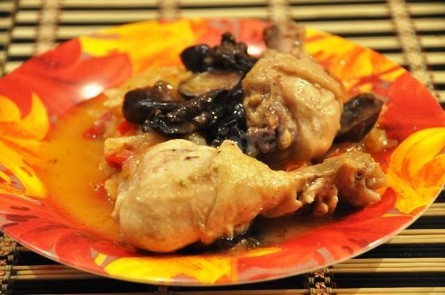 Готвят пиле със сливи на регионалния готварски събор в Райново