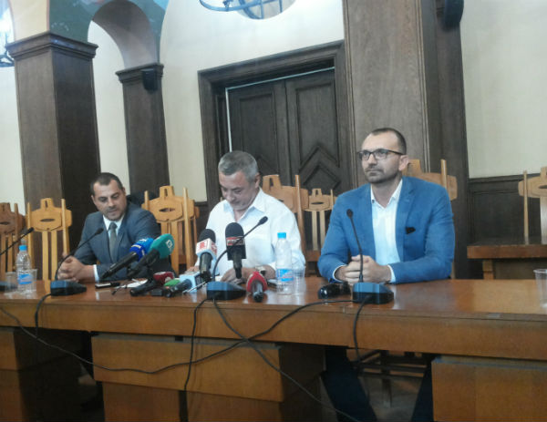 Валери Симеонов за проверките в Слънчев бряг: Показваме какъв ще е моделът оттук нататък. Това е само началото