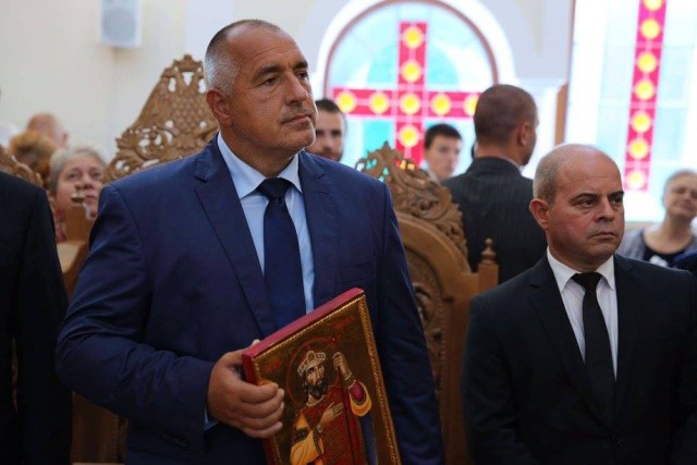 Борисов в Русе: Уж асфалт не се яде, а все за пътищата питате