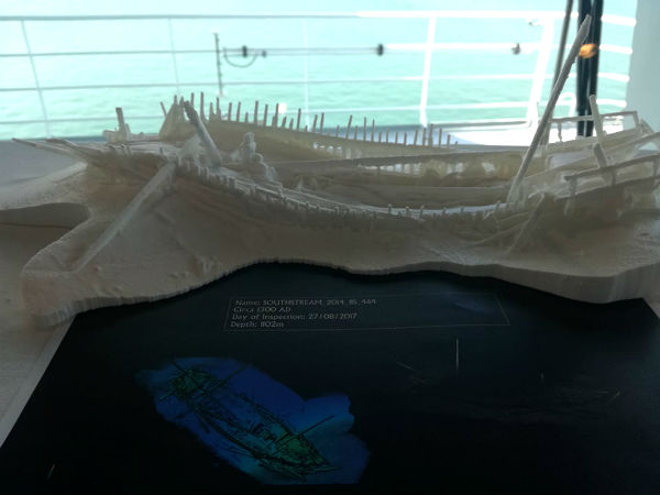 Десетки кораби лежат „консервирани" на дъното на Черно море