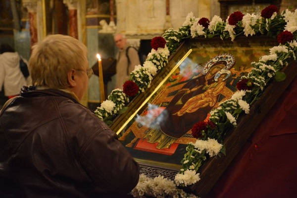 В Патриаршеската катедрала бе посрещната иконата на пресвета Богородица Всецарица