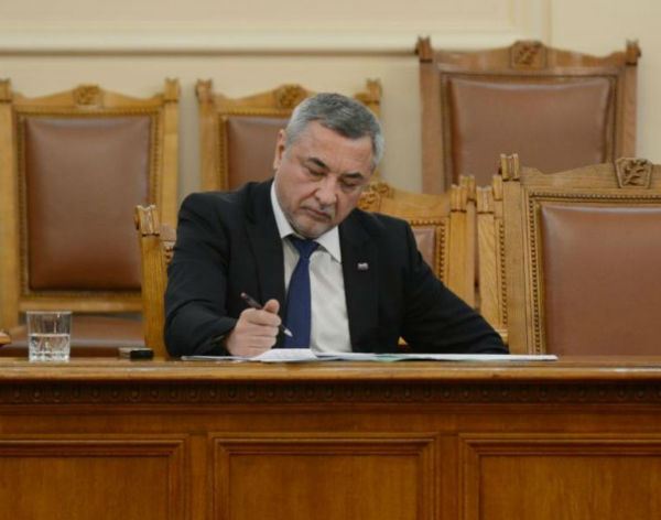 Вицепремиерът Валери Симеонов: Демографските проблеми са сред най-тежките за България
