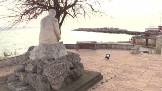 Бунт в Поморие: Инвеститор смята да строи хотел върху Яворовите скали