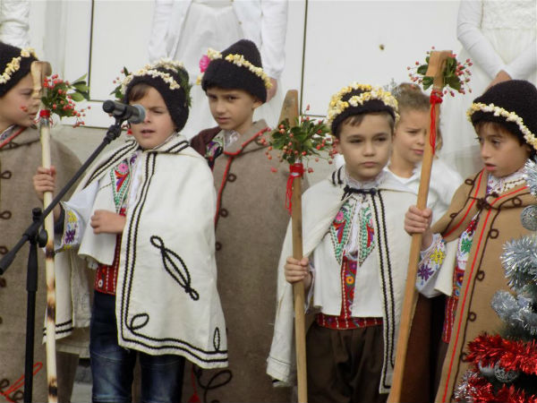 Ученици от Поморие събират средства за деца със специални потребности