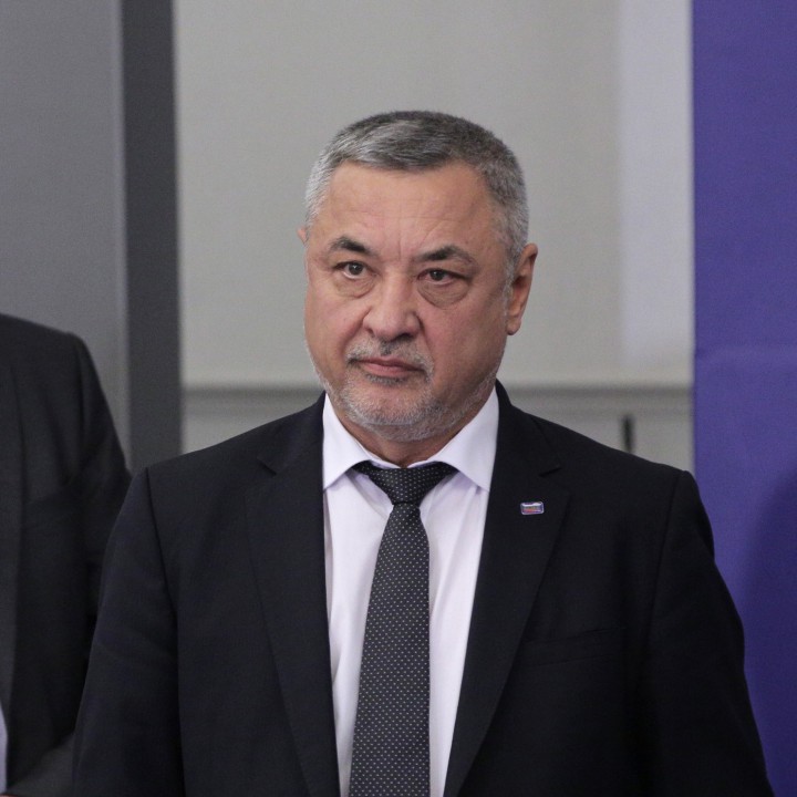 Валери Симеонов отговаря на Каракачанов за Истанбулската конвенция