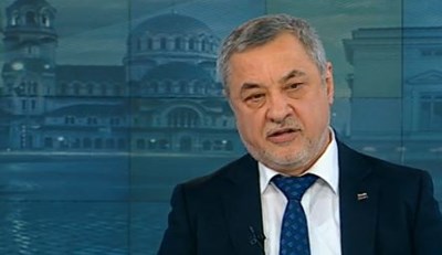Валери Симеонов не споделя мнението на Борисов, че сделката за ЧЕЗ е сценарий за сваляне на правителството