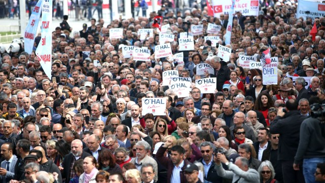 Турската полиция възпрепятства митинг на политически противници на режима на Ердоган