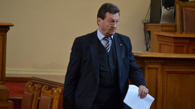 Корнелия Нинова скастри Таско Ерменков: Така не се прави!