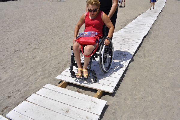 На бургаските плажове не е осигурен достъп на хора с увреждания до медицинските пунктове