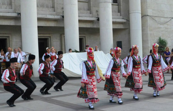 Бургас отново става сцена на народни танци и музика от цял свят
