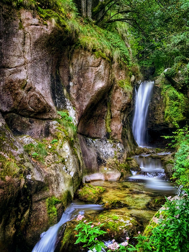 Костенският водопад, минералната вода и споменът за дядо Вазов