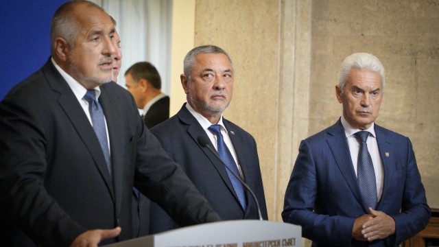 Ясни са имената на новите министри, които ще поемат постовете на тримата в оставка