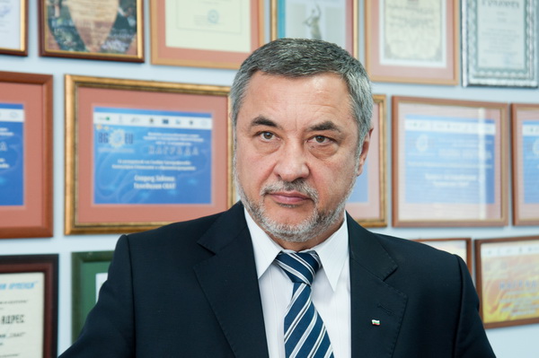 Валери Симеонов: Тръжната комисия в Министерството на туризма представлява черна дупка