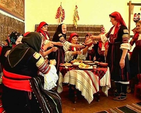 На Бабинден "влечугали" бабите