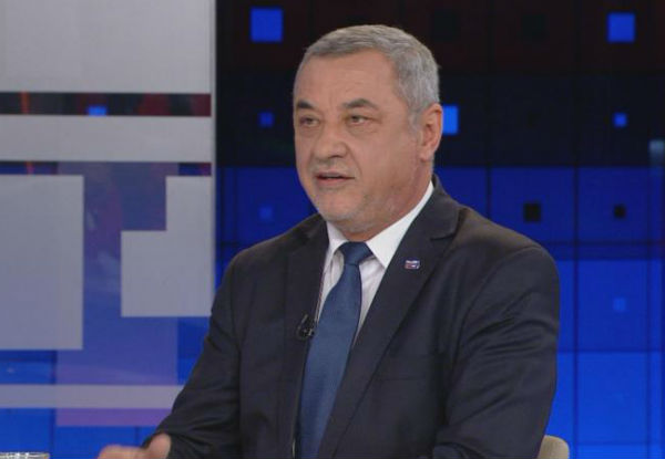 Валери Симеонов: Прокуратурата държи трети месец шефа на ДАБЧ в ареста без доказателства
