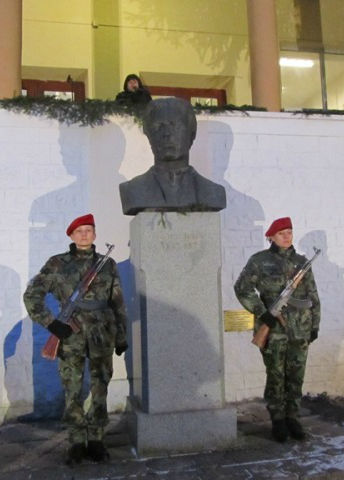 Смолян почита паметта на Левски с военни почести и с митинг-заря