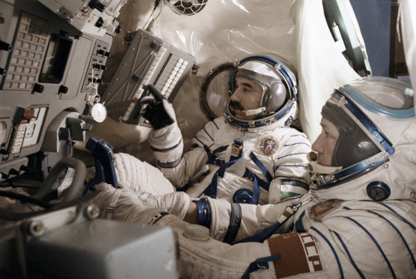 Драматичният полет на първия български космонавт