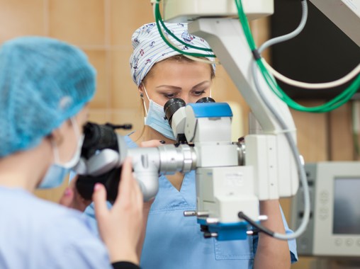В бургаска клиника лекуват по Здравна каса коварни очни заболявания