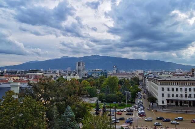 Как в София гледката към Витоша бе приватизирана
