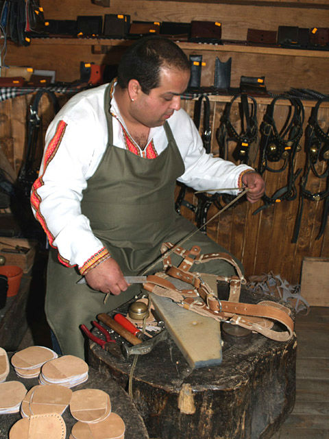 Български занаятчии ще показват изчезващи занаяти