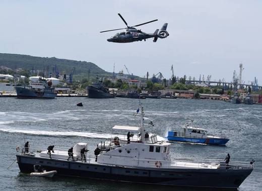Ще неутрализират морски мини и ще оказват помощ на аварирал кораб