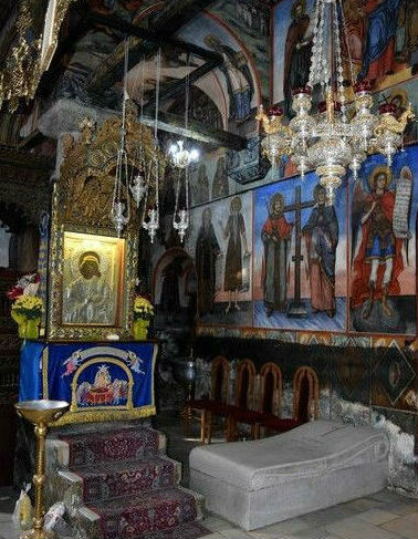 Чудотворна икона в Бачковския манастир вече е с нова украса