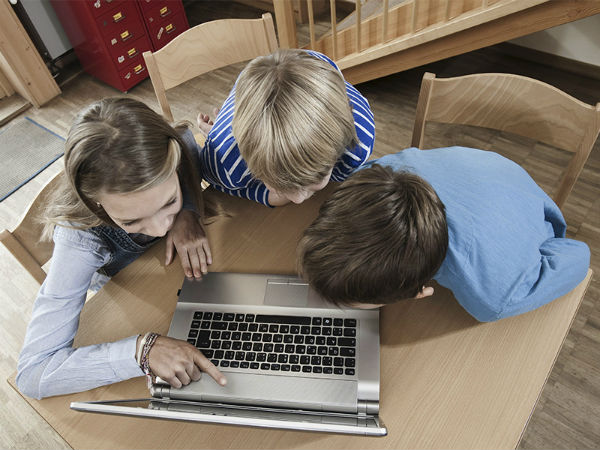 Приложения помагат на родителите да опазят децата си от заплахите в интернет