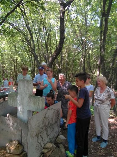 Събират пари за изграждане на храм на свято място край  чирпанско село