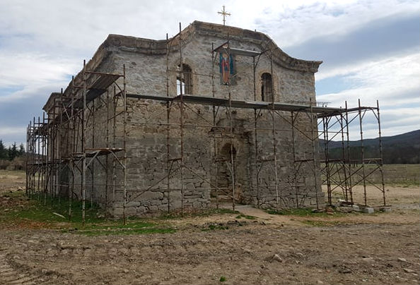 Ремонтират потопената в язовир Жребчево църква