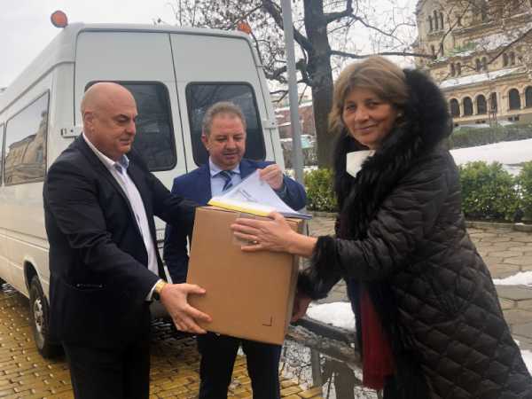 В Инфекциозна болница приеха с благодарност дарението на народните представители от НФСБ