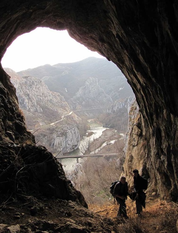 Серапионовата пещера край Лютиброд вече е защитен обект