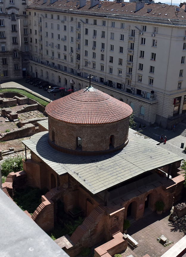 Реставрираха покрива на знаменитата ротонда „Свети Георги" в центъра на София