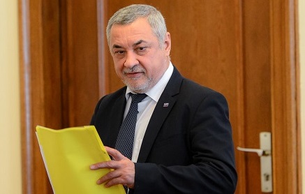 Валери Симеонов: Няма никакъв мотив за отстраняването на Данаил Кирилов