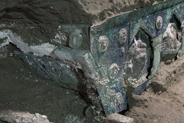 В Помпей откриха уникална сватбена колесница