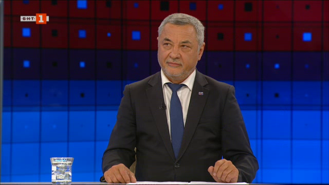 Валери Симеонов: Заразата и смъртността нараснаха близо 5 пъти, след като учениците се върнаха в клас