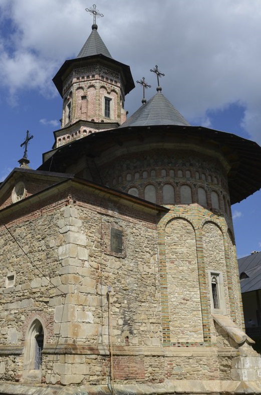Българското културно и духовно влияние в средновековна Молдова датира от времето на първите Асеневци