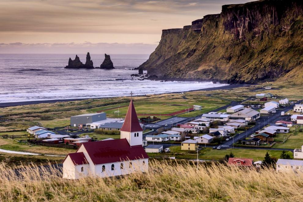 Исландия въвежда задължителна карантина в хотел за 5 дни и за български граждани