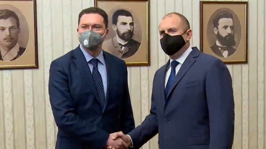Президентът връчи мандата на ГЕРБ-СДС