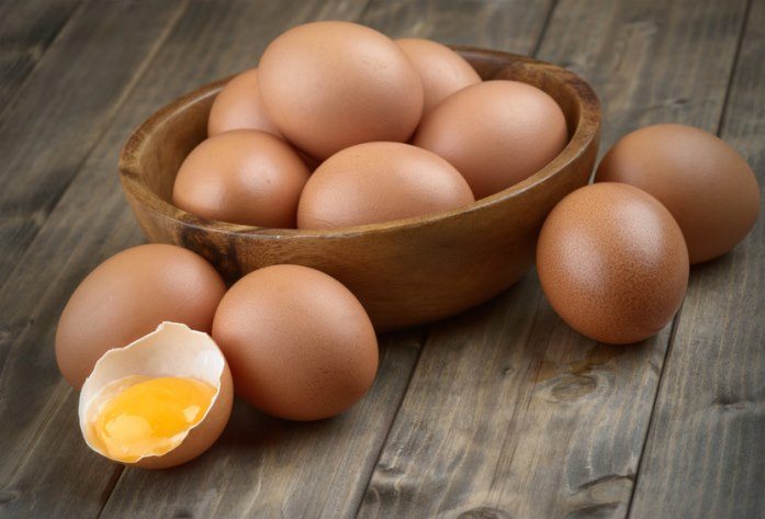 Как да сварим яйца за Великден, без да се напукат