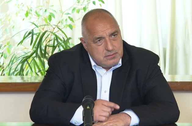 Борисов: Президентът Радев настройва партиите една срещу друга
